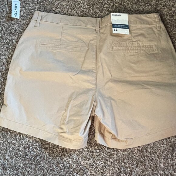 Old Navy shorts - Picture 4 of 4